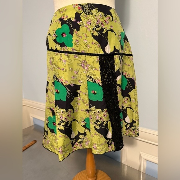 Tristan & Iseut Dresses & Skirts - Tristan & Iseut - vintage silk pleated bright floral mini skirt